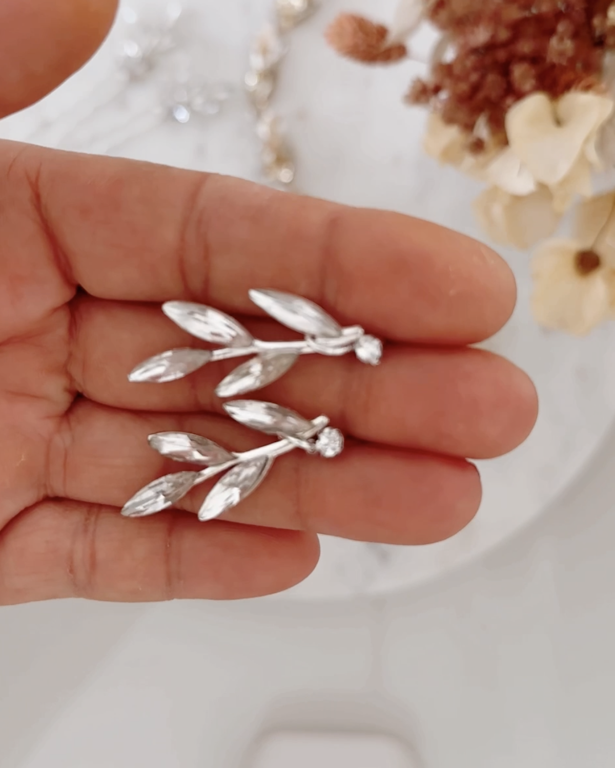 Titelbild-Video-AMELIA-Ohrringe-Sternenauge