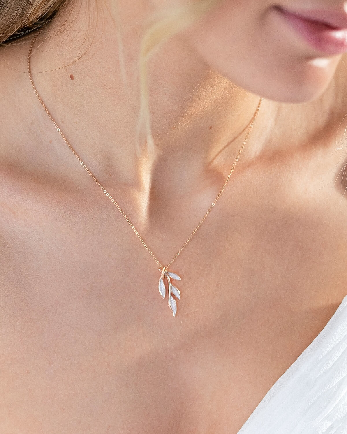 Sternenauge Halskette FIONA im Blatt Design zum Brautkleid