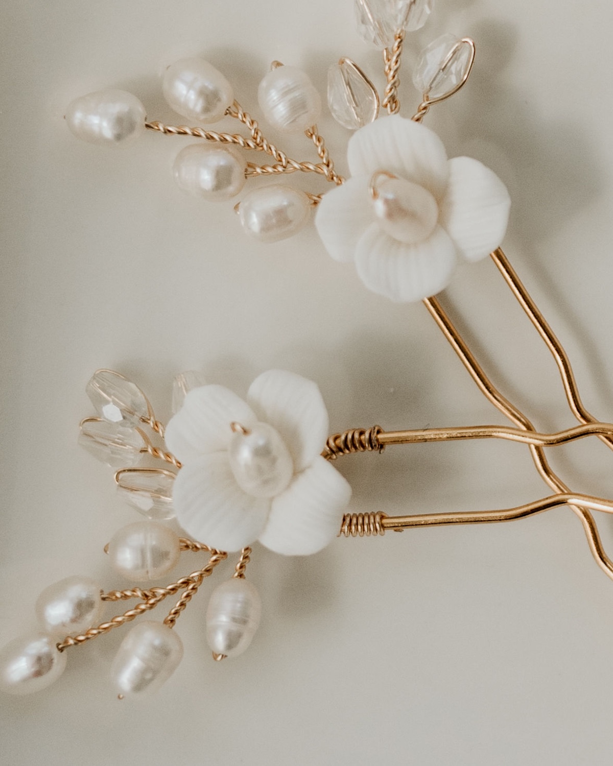 Haarnadeln-mit-Blueten-ALBA-2-er-Set-Sternenauge-Flatlay-Haarschmuck