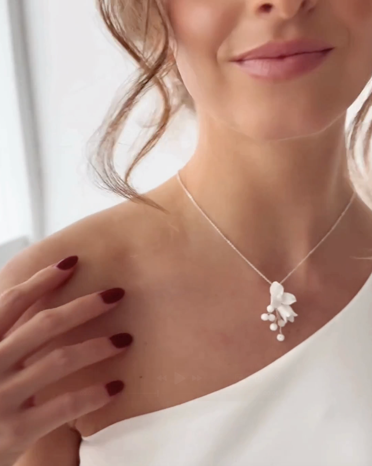 Kette mit Blüten YVETTE von Sternenauge Titelbild Video