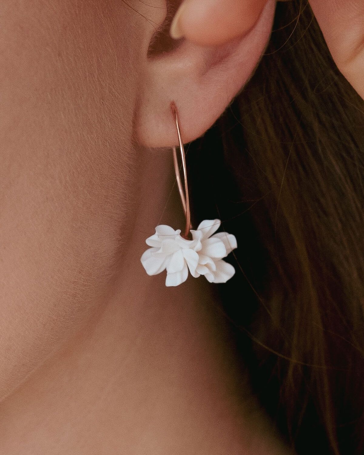 Sternenauge Detailfoto lange Blumen Ohrringe VALERIA