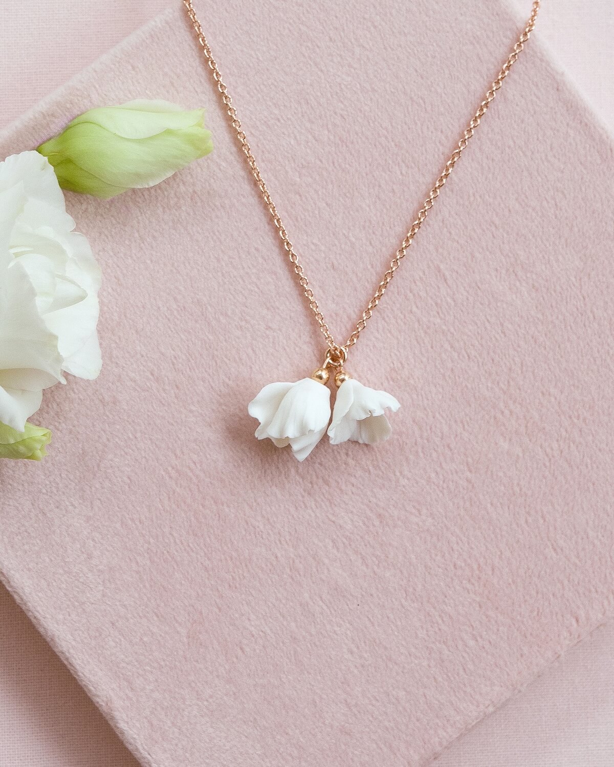 LEXI florale Halskette aus 925er Sterling Silber mit zwei Blüten von Sternenauge