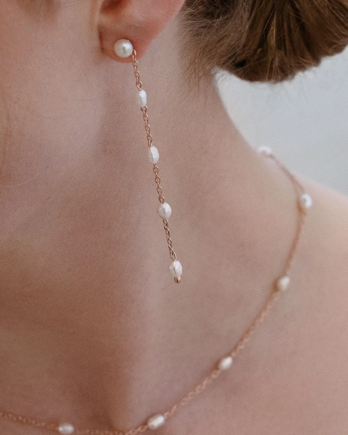 Sternenauge FELICITAS, Filigrane, lange Ohrhänger am Ohr getragen, ideal für besondere Anlässe oder den Alltag