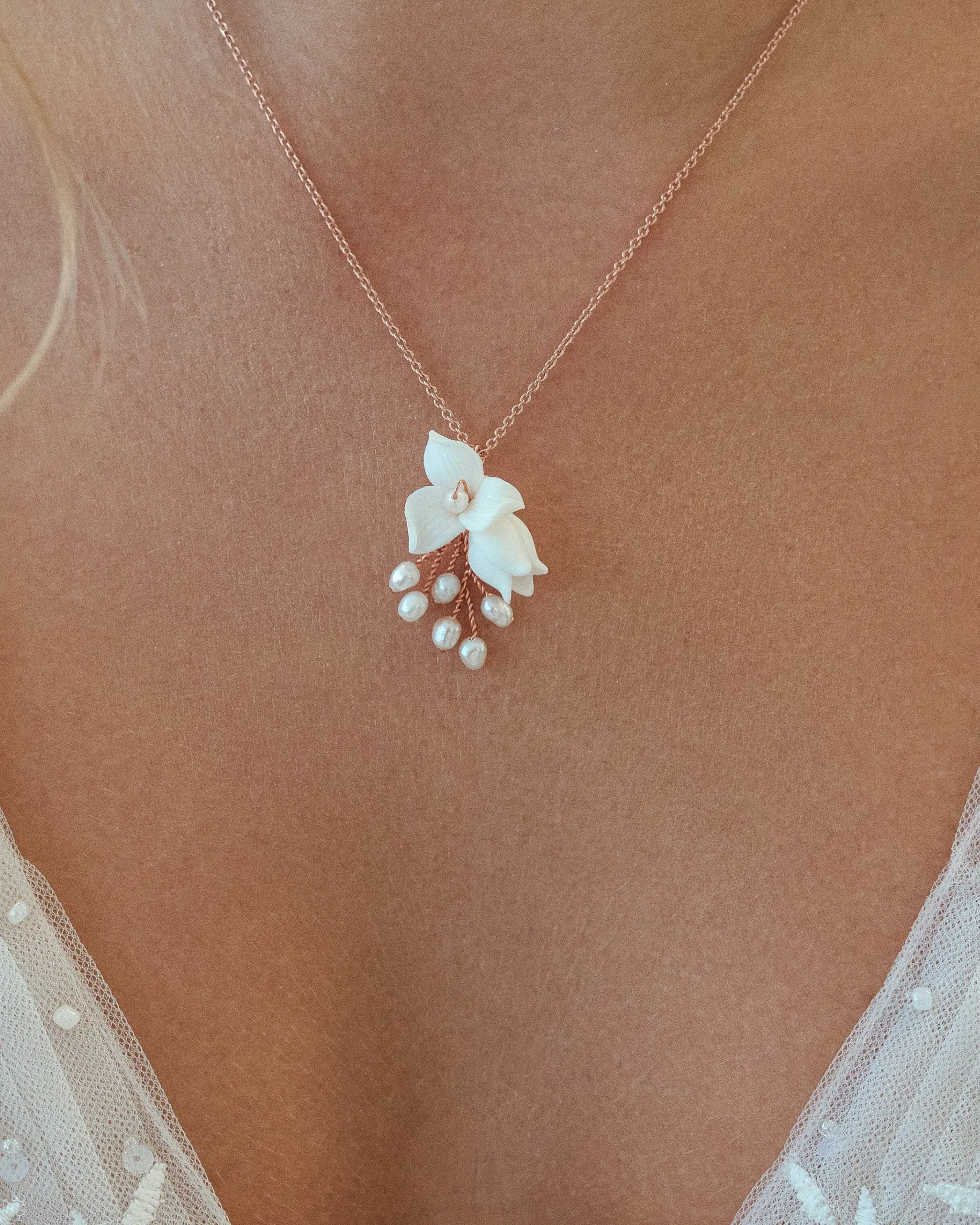 Sternenauge FELICITAS florale Halskette mit Keramikblumen und Perlen