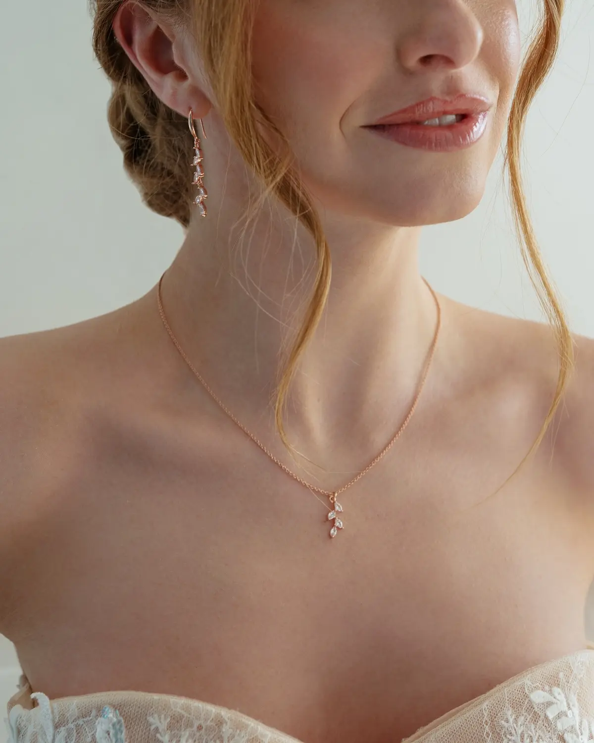 Sternenauge Schmuck-Set JASMIN Halskette und Ohrringe aus Sterling Silber 18K mit Zirkonia Anhänger in filigraner Blätteroptik