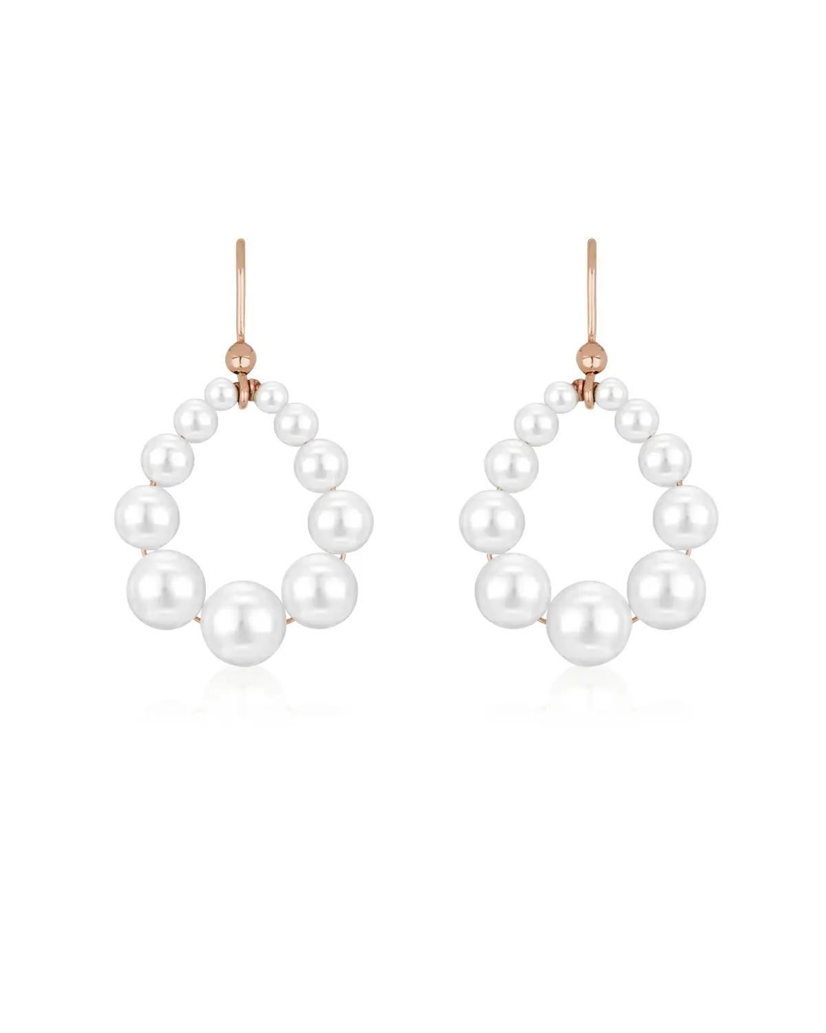 Ohrhaken aus 925 Sterling Silber mit 18K Rosévergoldung und schimmernden Muschelperlen in ovaler Form für die Braut